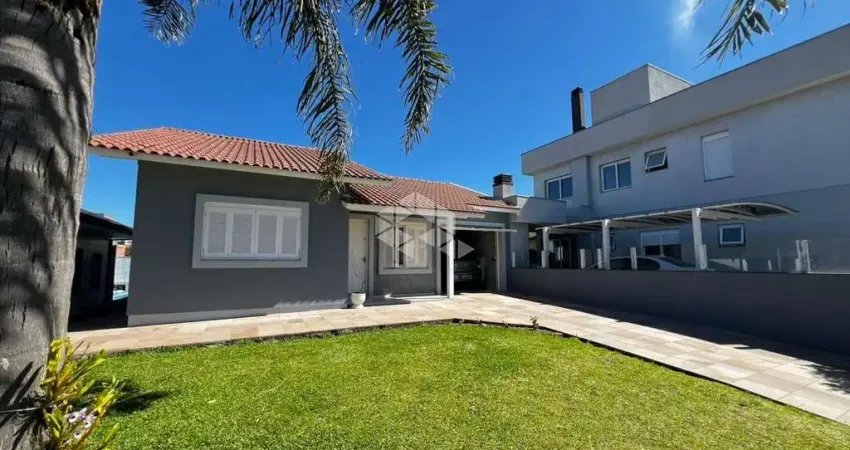 Casa com 3 quartos à venda na Pedro Roberto Pergher, 413, Belvedere, Farroupilha