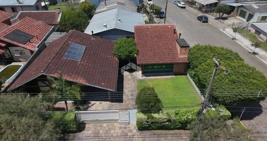 Casa com 3 quartos à venda na Rua Serafin Sperafico, 1798, Pio X, Farroupilha