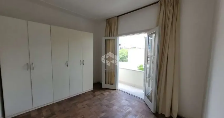 Apartamento de 02 dormitórios, reformado, à venda, bairro Floresta - Porto Alegre/RS
