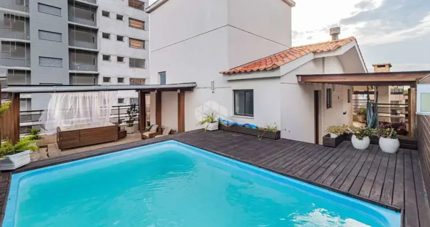 Cobertura Duplex com 03 Suítes e 2 vagas de garagem no bairro Auxiliadora em Porto Alegre RS