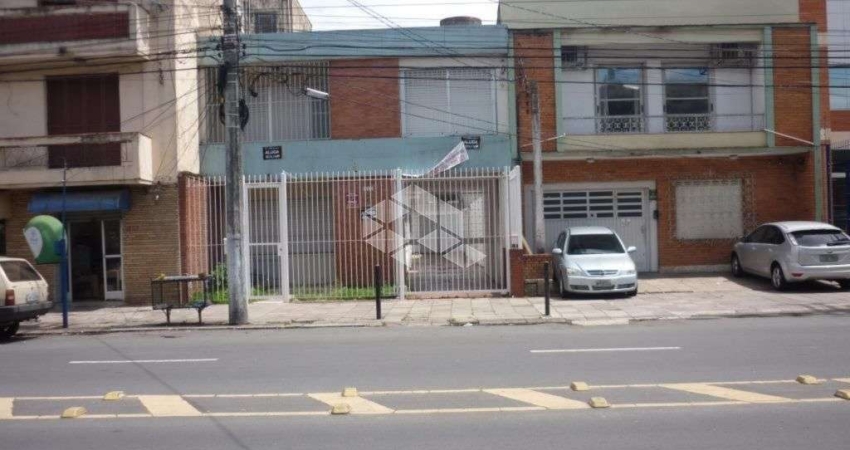 Casa /sobrado comercial, medindo 220,00 m² de área privativa no bairro São Geraldo, av. São Pedro