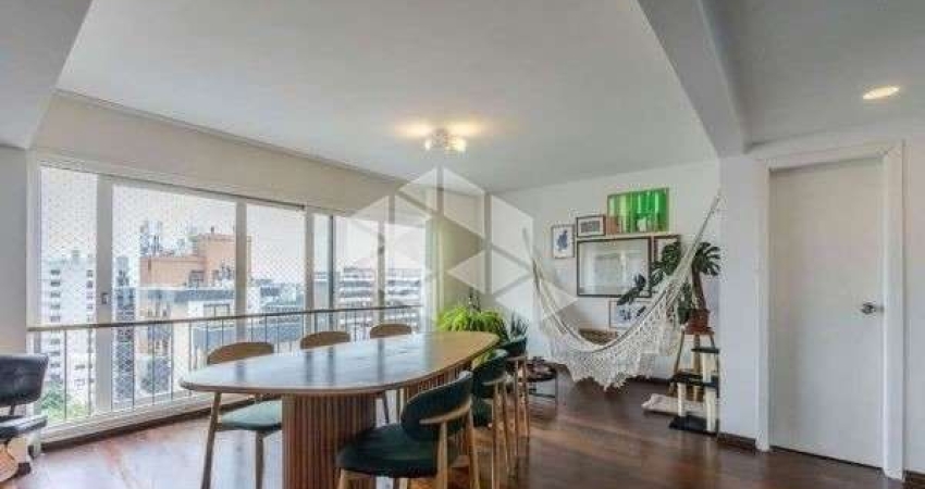 Apartamento à venda, 3 dormitórios, sendo 1 suíte e 1 vaga no Mont Serrat em Porto Alegre/RS