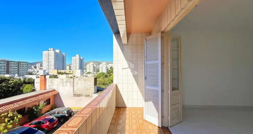 Apartamento à venda de 3 quartos, vaga de garagem rotativa no bairro Petropólis  em Porto Alegre - RS.
