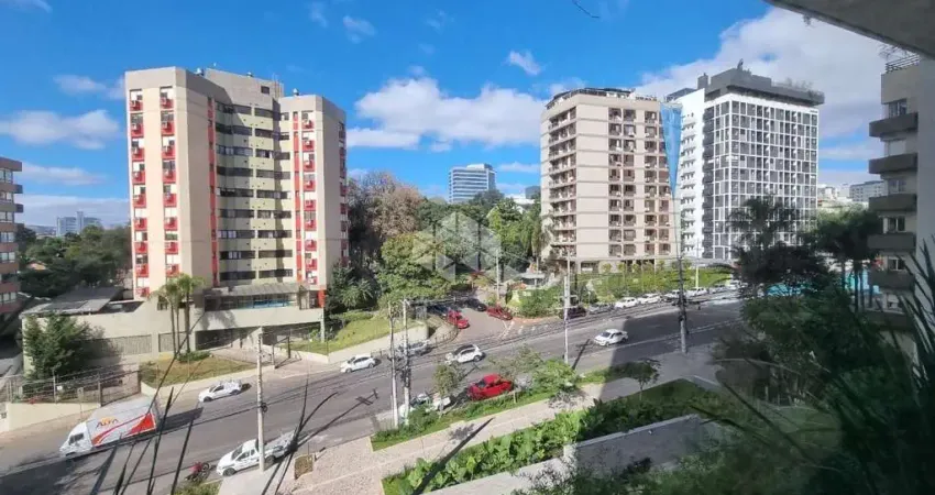 Vende-se Apartamento Novo de 03 dormitórios sendo 03 suítes, 02 vagas, bairro Bela Vista em Porto Alegre-RS