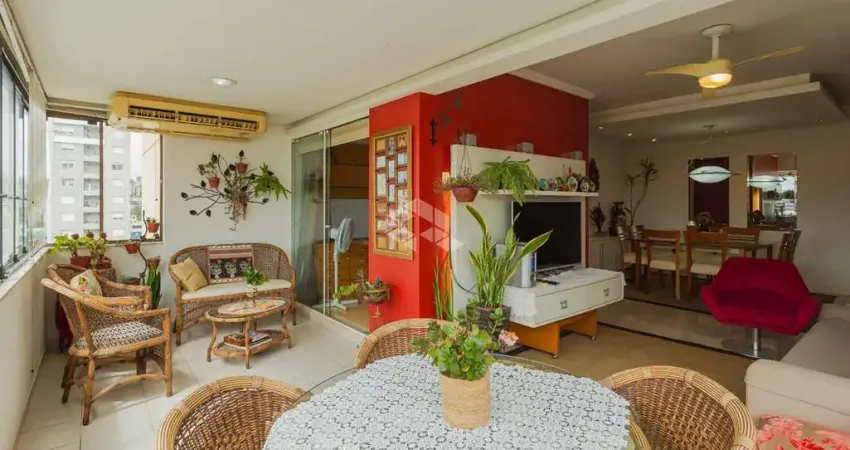 Apartamento à venda 3 dormitórios, sendo 1 suíte, mobiliado, no bairro rio branco / porto alegre