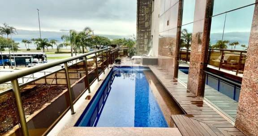 Apartamento com vista para o mar, MOBILIADO com 3 dormitórios, sendo 1 suíte, 2 vagas de garagem na Beiramar em Florianópolis/SC.