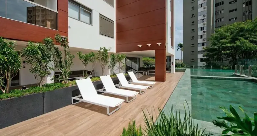 Apartamento decorado com 2 dormitórios, sendo 2 suítes, 1 vaga de garagem no centro de florianópolis/sc.