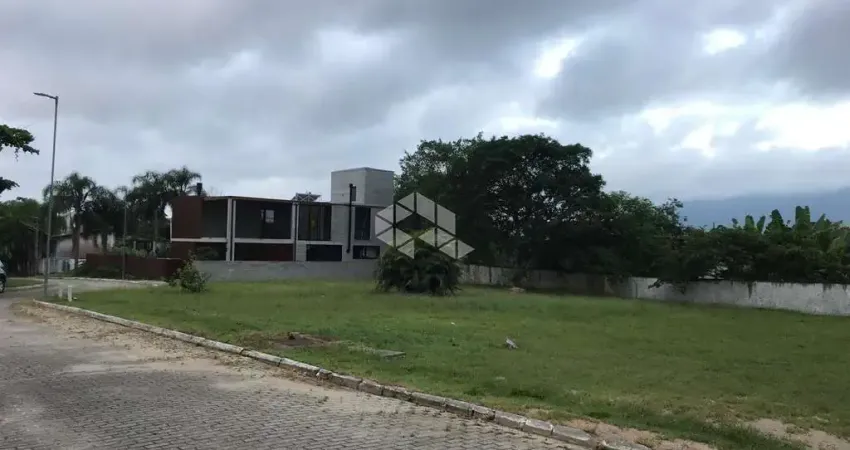 Terreno em condomínio fechado com 456,86m² a venda - ratones, florianópolis sc.