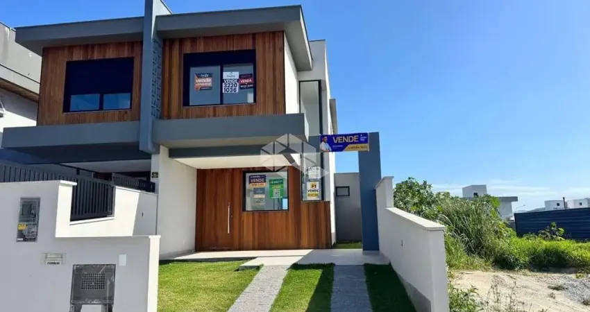 Casa com 3 quartos sendo 1 suítes 1 vaga de garagem no campeche em florianópolis/sc