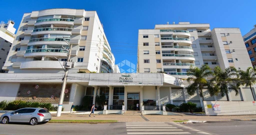 APARTAMENTO SEMIMOBILIADO COM 3 QUARTOS SENDO 2 SUÍTES 2 VAGAS DE GARAGEM NO CÓRREGO GRANDE EM FLORIANÓPOLIS/SC