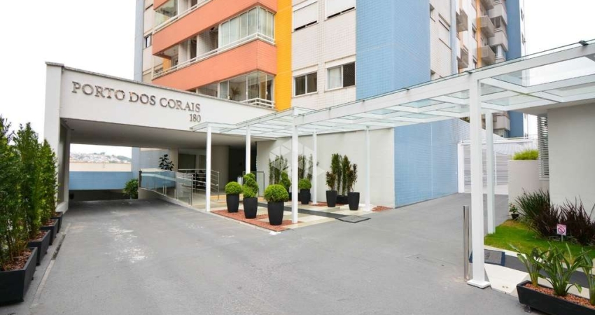APARTAMENTO SEMIMOBILIADO COM 3 QUARTOS SENDO 1 SUÍTE E 1 VAGA DE GARAGEM NO CENTRO FLORIANÓPOLIS/SC