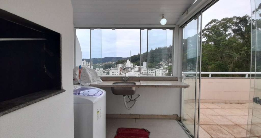 COBERTURA COM 3 QUARTOS SENDO 1 SUÍTE 2 VAGAS DE GARAGEM NO CÓRREGO GRANDE EM FLORIANÓPOLIS/SC