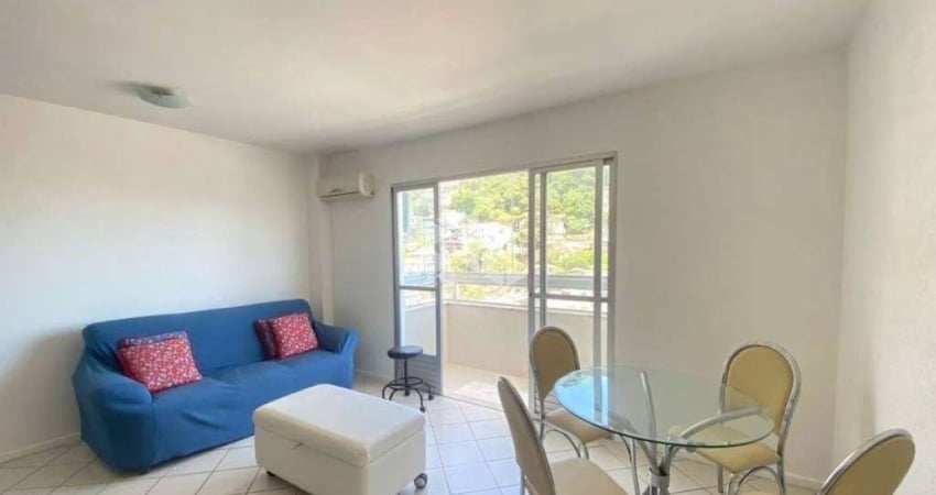 APARTAMENTO SEMIMOBILIADO COM 3 QUARTOS, VAGA DE GARAGEM E VISTA PANORÂMICA NO CENTRO DE FLORIANÓPOLIS