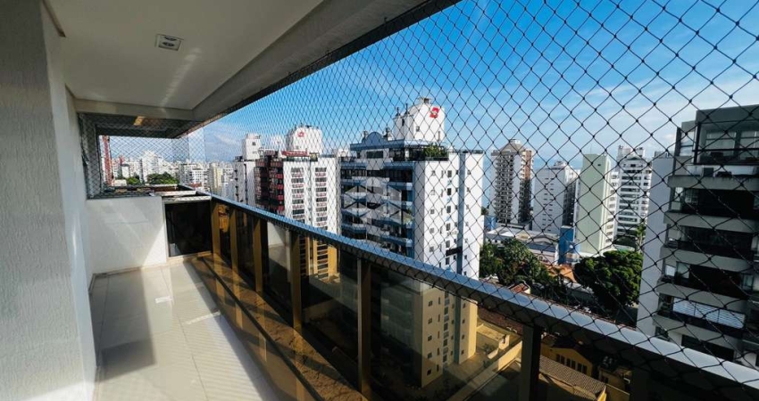 APARTAMENTO SEMIMOBILIADO DE ALTO PADRÃO NO CENTRO DE FLORIANÓPOLIS COM 3 SUÍTES 2 VAGAS E VISTA PANORÂMICA