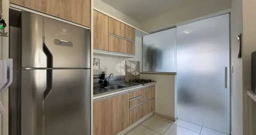 APARTAMENTO SEMIMOBILIADO COM 2 QUARTOS E SACADA COM CHURRASQUEIRA EM SÃO JOSÉ