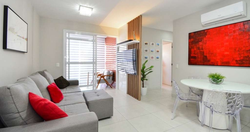 APARTAMENTO SEMIMOBILIADO COM VISTA PANORÂMICA NA AGRONÔMICA COM 3 QUARTOS SENDO 1 SUÍTE E 1 VAGA DE GARAGEM