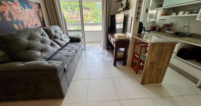 APARTAMENTO COM SACADA GOURMET SEMIMOBILIADO NO CÓRREGO GRANDE EM FLORIANÓPOLIS