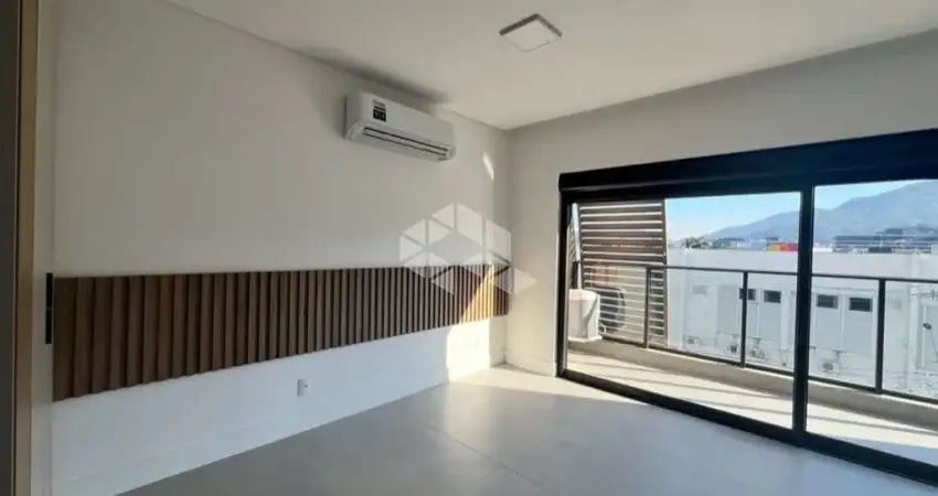 STUDIO MODERNO COM LAZER COMPLETO E LOCALIZAÇÃO PRIVILEGIADA NO SACO GRANDE