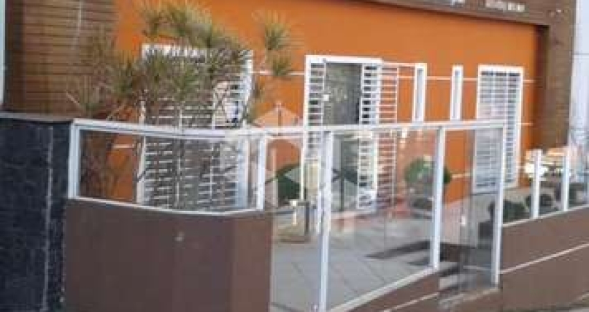 CASA COMERCIAL SEMIMOBILIADA PRONTA PARA USO NO CENTRO DE FLORIANÓPOLIS