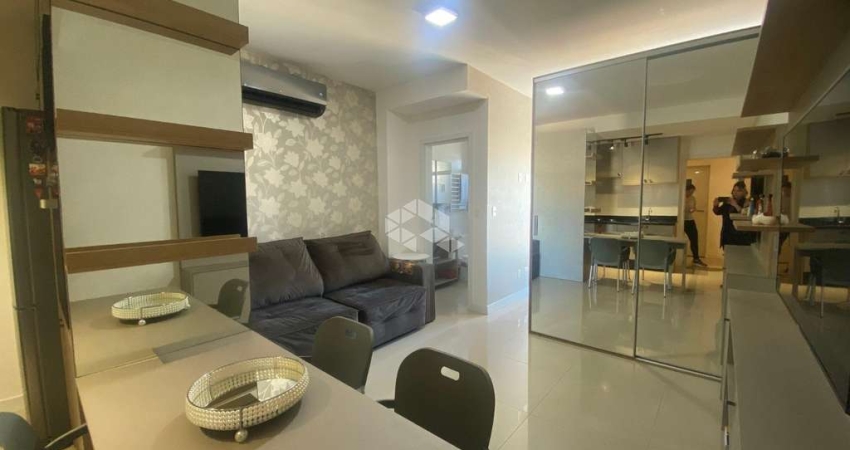 STUDIO COM 1 QUARTO VAGA HOBBY BOX E PISCINA NO CENTRO DE FLORIANÓPOLIS