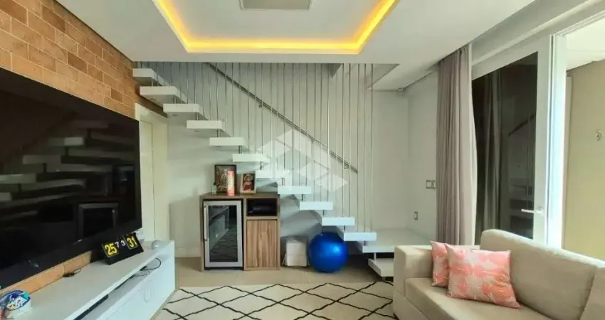 CASA COM 3 QUARTOS SENDO 1 SUÍTE PISCINA VISTA MAR E SACADA COM CHURRASQUEIRA NO ABRAÃO FLORIANÓPOLIS