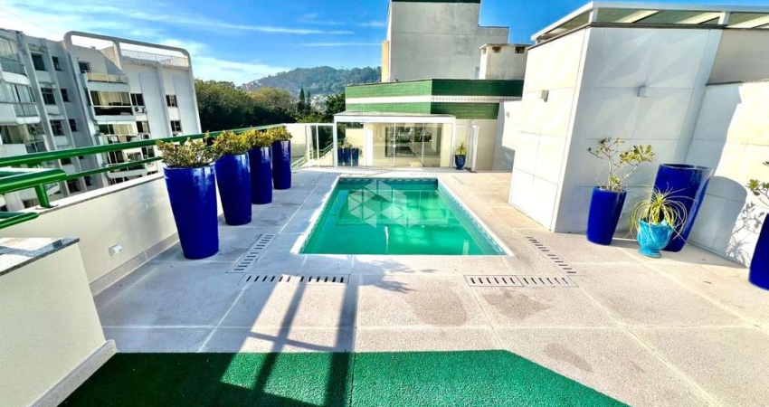 COBERTURA COM PISCINA E 3 QUARTOS SENDO 1 SUÍTE NO CENTRO DE FLORIANÓPOLIS