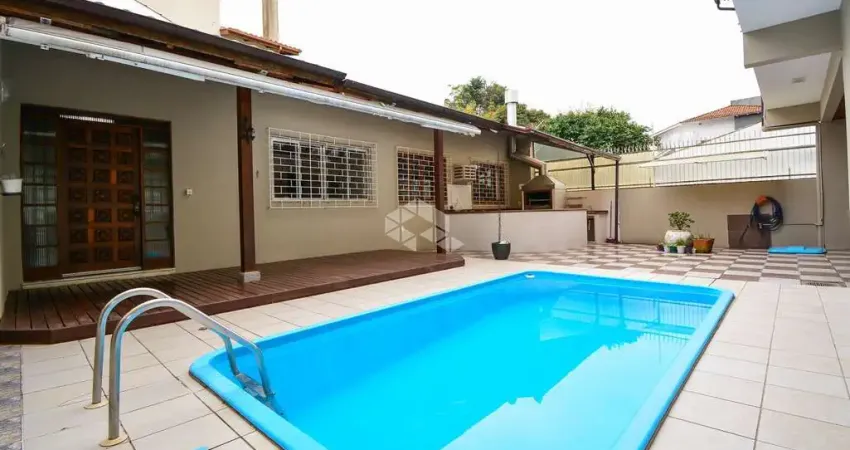Casa 5 quartos 2 suítes piscina e 3 vagas na trindade florianópolis próxima à ufsc