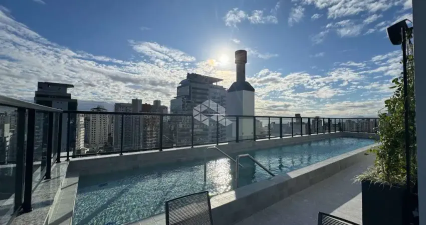 APARTAMENTO 2 SUITES COM SACADA CHURRASQUEIRA E LAZER COMPLETO NO CENTRO DE FLORIANÓPOLIS