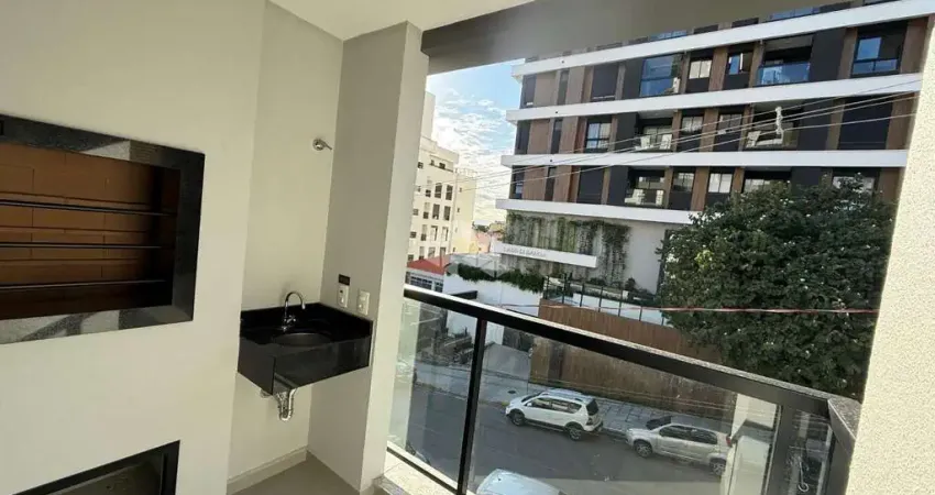 Apartamento moderno no centro de florianópolis com 2 suítes