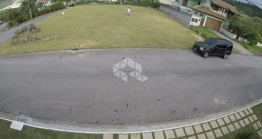 Terreno amplo com 906 m² em localização privilegiada no joão paulo florianópolis