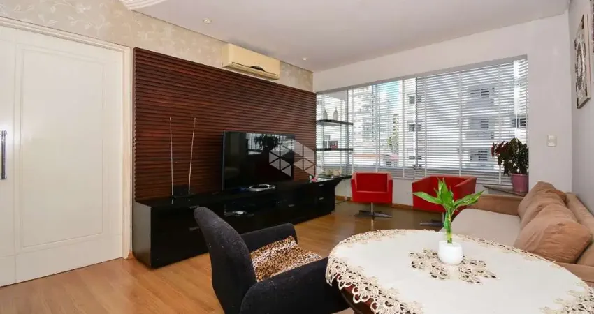 Apartamento com 3 quartos sendo 1 suíte 1 vaga de garagem e vista para o mar no centro de florianópolis