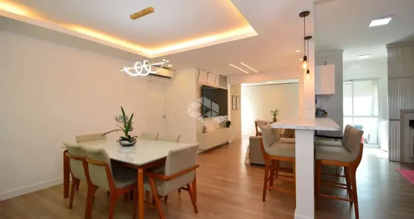 Apartamento mobiliado com vista para o mar 3 quartos sendo 1 suíte e 2 vagas no estreito florianópolis