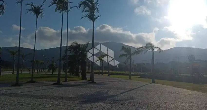 Terreno amplo em condomínio fechado nos ingleses com 600m² e infraestrutura completa