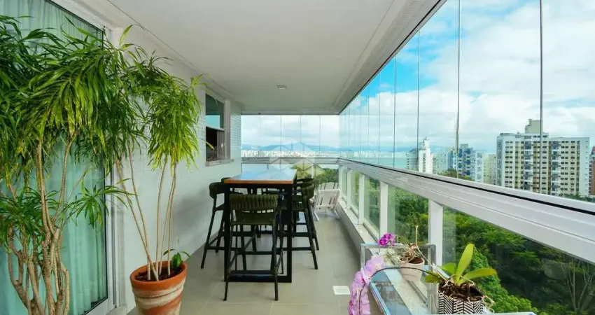 Apartamento 3 suítes e 2 vagas de garagem no centro de florianópolis com vista para o mar