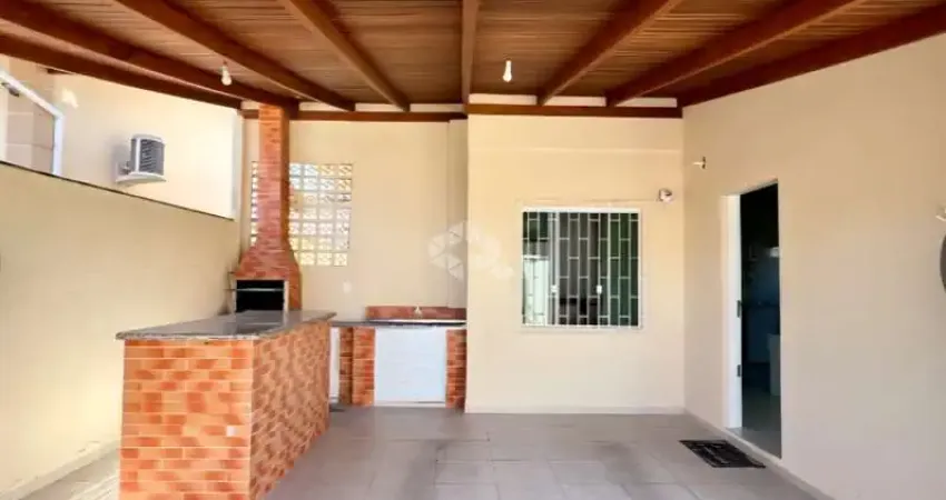 Casa com 2 quartos 1 suíte e 2 vagas de garagem em forquilhas são josé