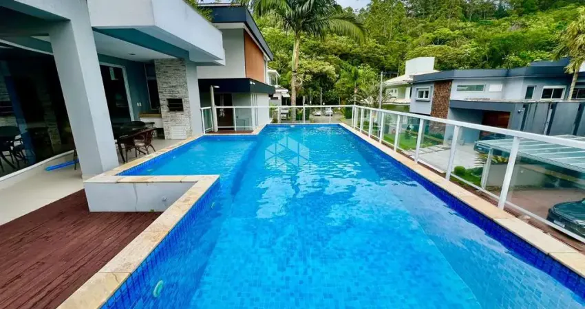 Casa com 3 suítes 2 vagas piscina e alto padrão em santo antônio de lisboa