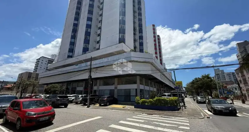 Loja comercial localizada em florianópolis no bairro kobrasol