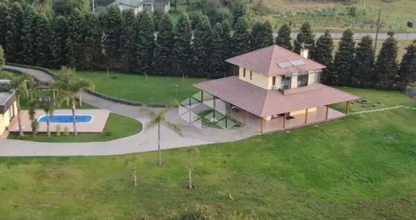 Duas Casas em Propriedade  de 6.690m² - Conforto e Natureza com Infraestrutura Completa!
