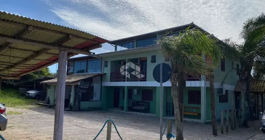 Prédio com 3 salas à venda na Rua dos Surfistas, 1, Praia da Ferrugem, Garopaba
