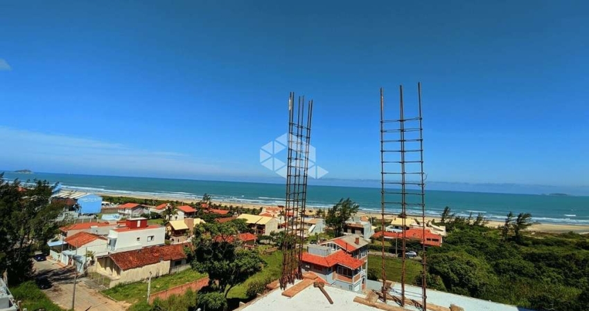 Apartamento à venda em Imbituba, 100 metros da praia, alto padrão
