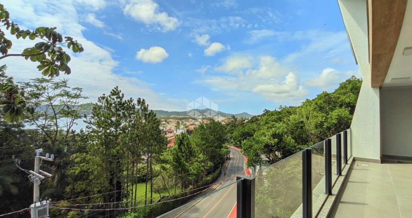 Casa de alto padrão com 4 suítes e vista panorâmica para o mar em Garopaba