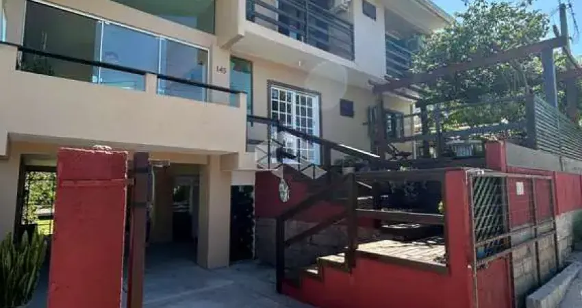 Casa com 4 dormitórios, 2 vagas, 217 m² privativos no Village, bairro Ambrósio, Garopaba SC