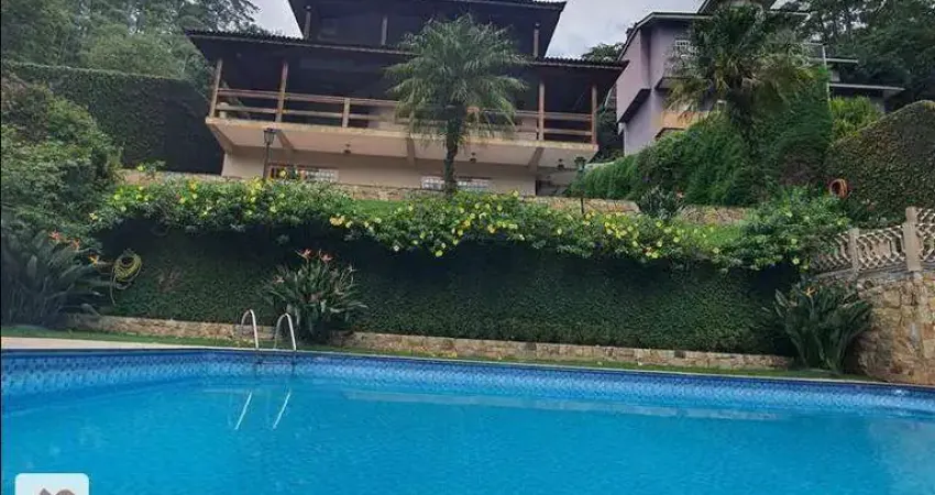 Sobrado  3 dormitórios 4 suítes 6 vagas 458,00 m² serra da cantareira