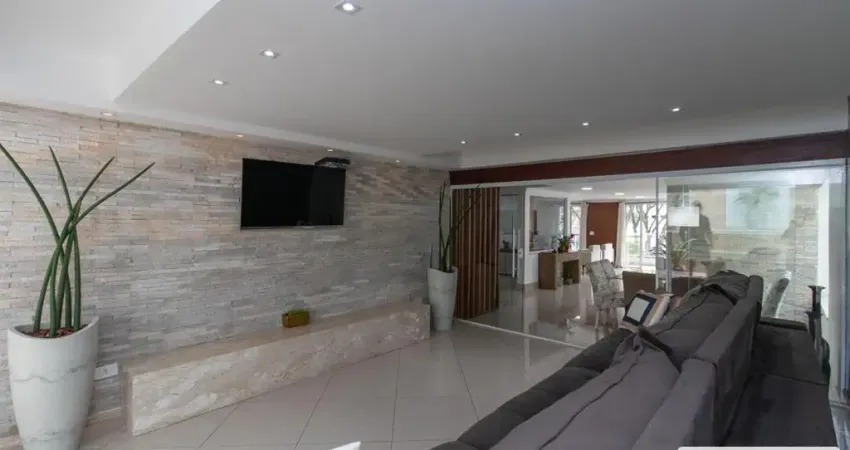 Casa à venda na Rua Vieira de Melo, 100, Jardim Virgínia Bianca, São Paulo