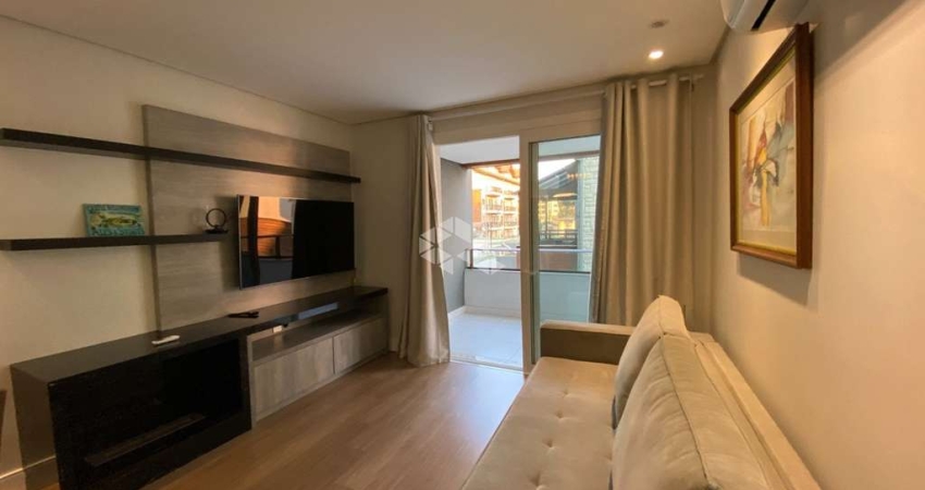 Apartamento 2 dormitórios, 81,89m² privativos, 1 vaga, no Centro de Gramado, uma quadra da Rua Coberta