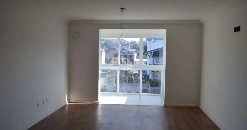 Apartamento 3 dormitórios, 146m² privativos, 2 vagas, no Centro de Gramado, a uma quadra da Rua Coberta