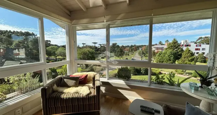 Apartamento 3 dormitórios, 131m², 1 vaga, dentro do Condomínio Laje de Pedra, Canela