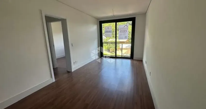 Apartamento com 02 dormitórios, 61,68m², uma vaga de garagem, em Gramado