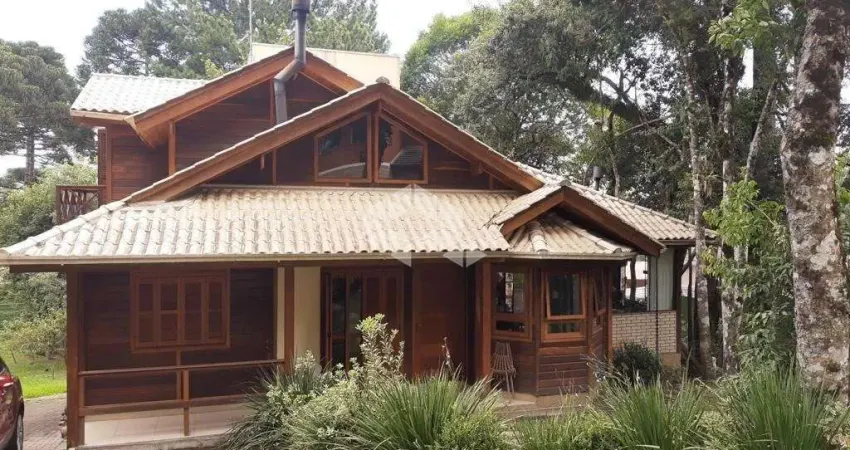 Casa 3 dormitórios, 150m², em Condomínio Fechado em Canela