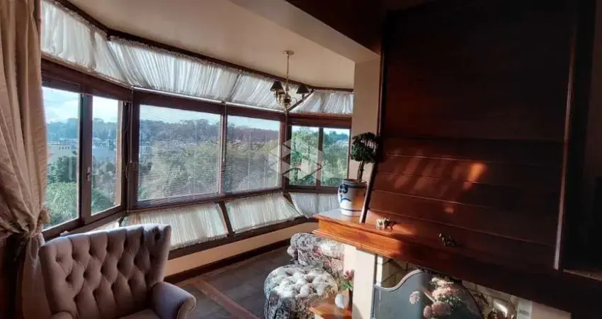 Apartamento de 02 dormitorios sendo uma suite com 107,53m2 no centro com linda vista
